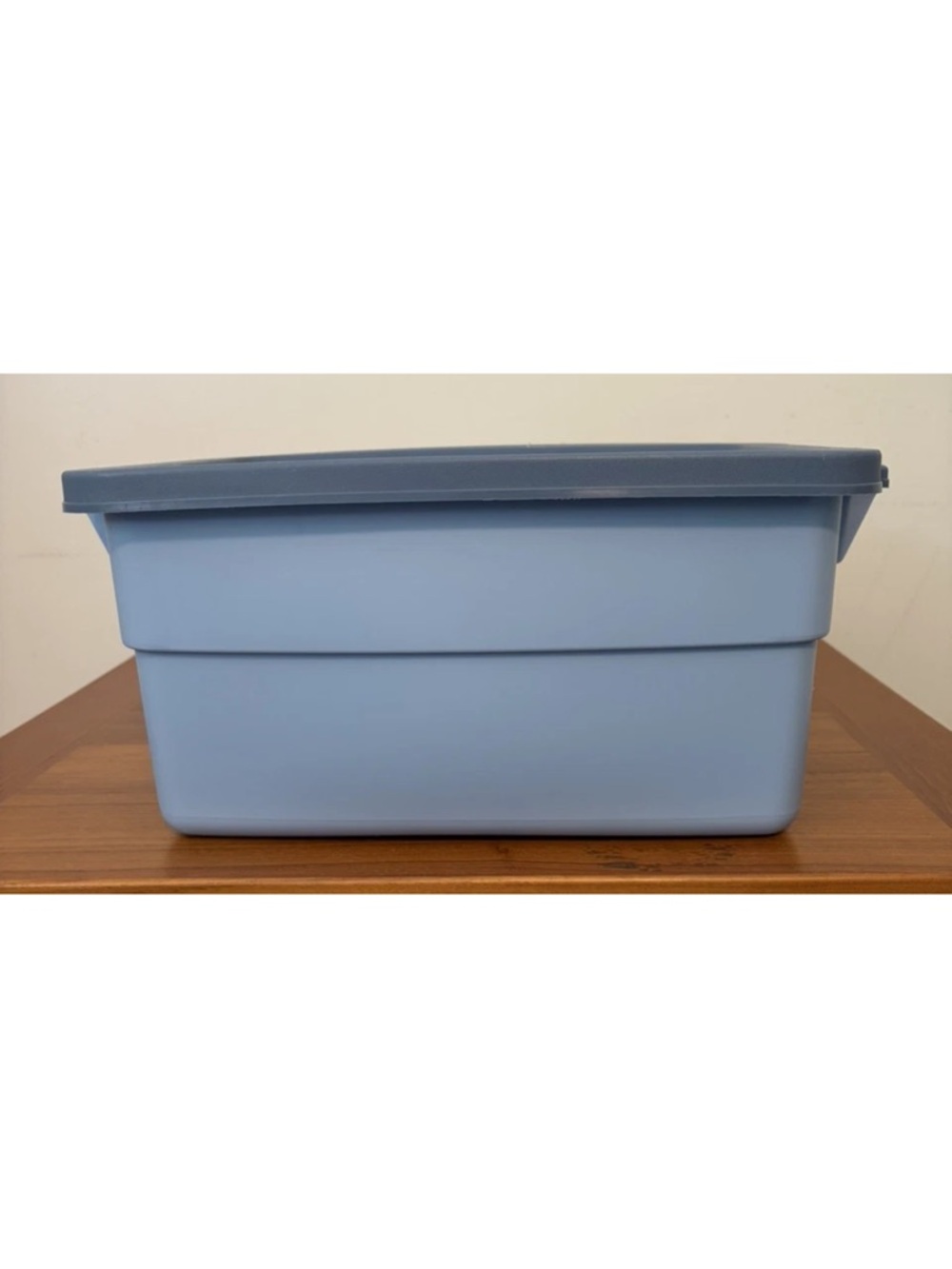 Rubbermaid Keepers Rough Tote Roughneck Storage Bin Box #0439 Tote Blue